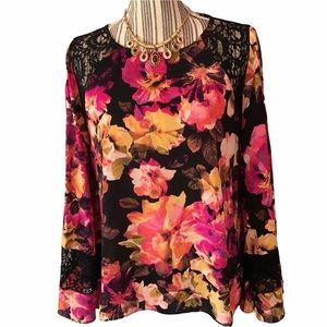 NWT Jennifer Lopez Batwing Floral Blouse Size M
